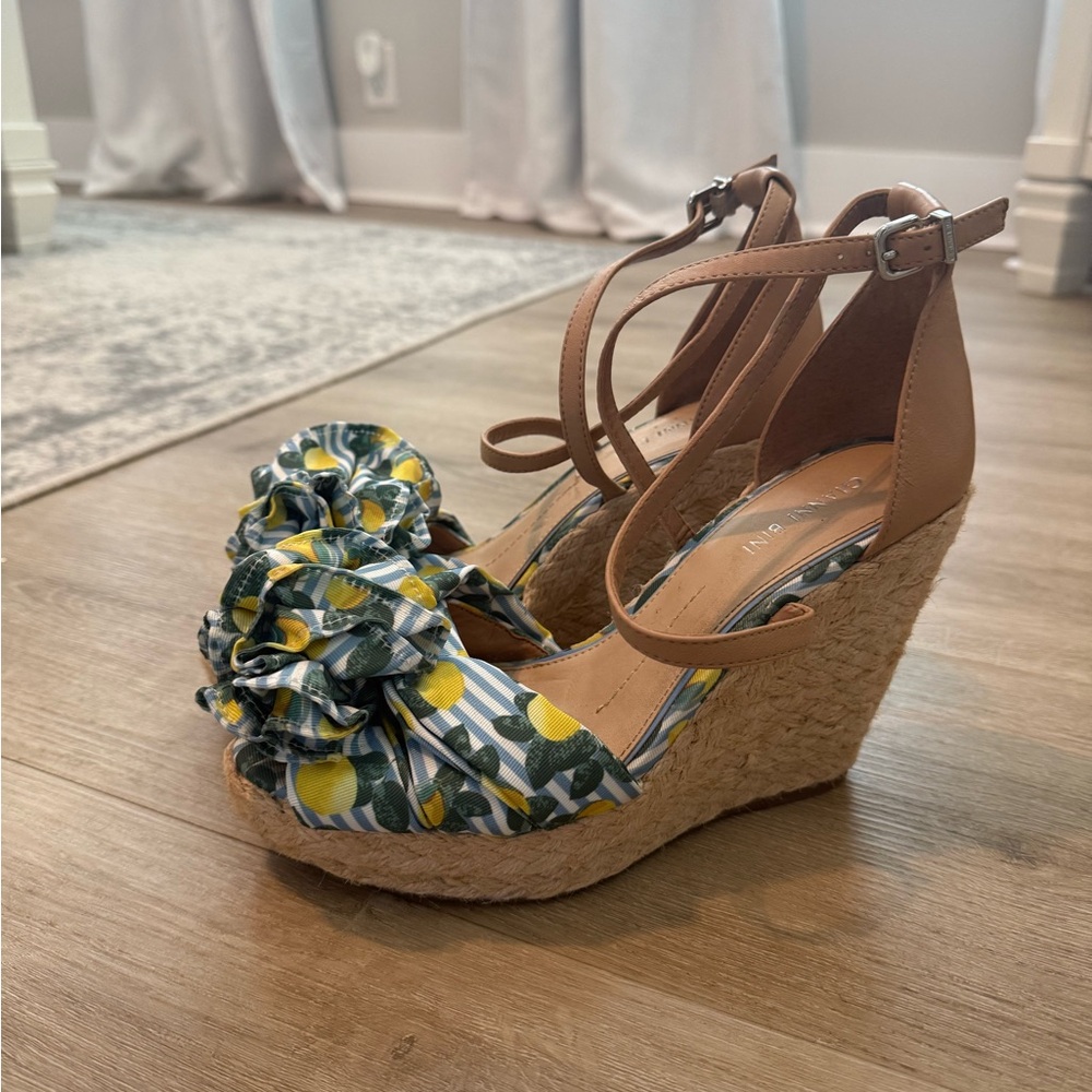 Gianni Bini lemon wedges sandals